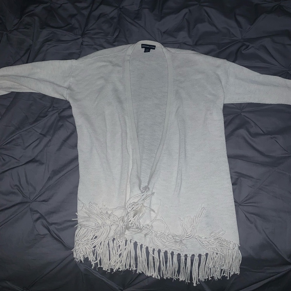 Women’s long sleeve sweater